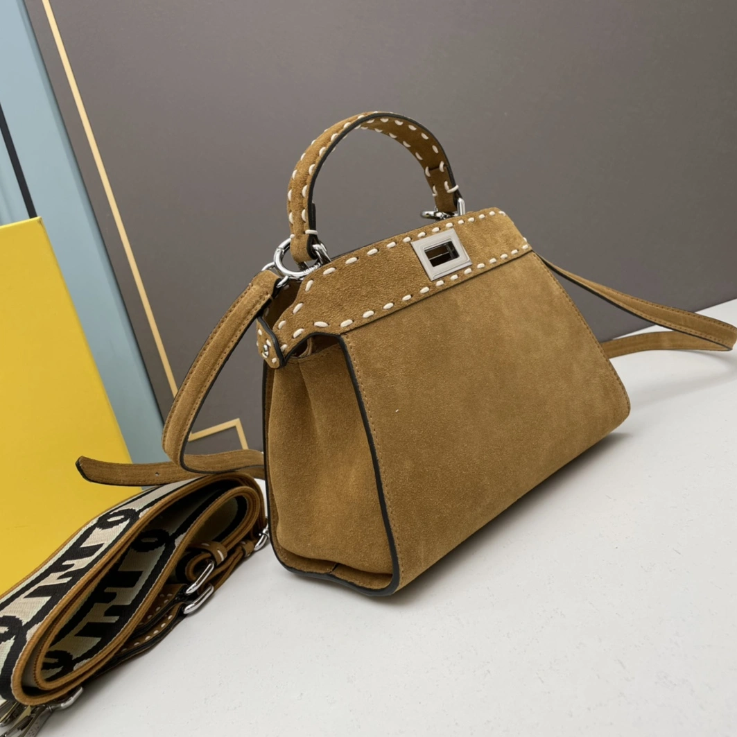 Fendi AAA Quality Handbags For Women NewStyle 9657
