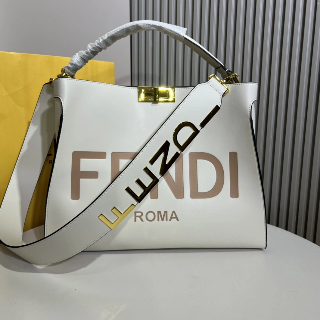 Fendi AAA Quality Handbags For Women Popular 2418