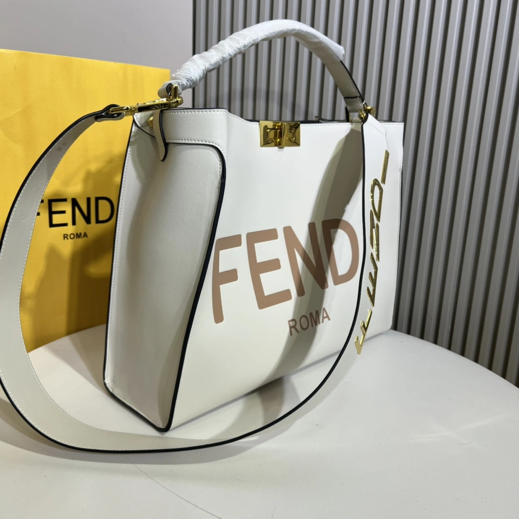 Fendi AAA Quality Handbags For Women Popular 2418