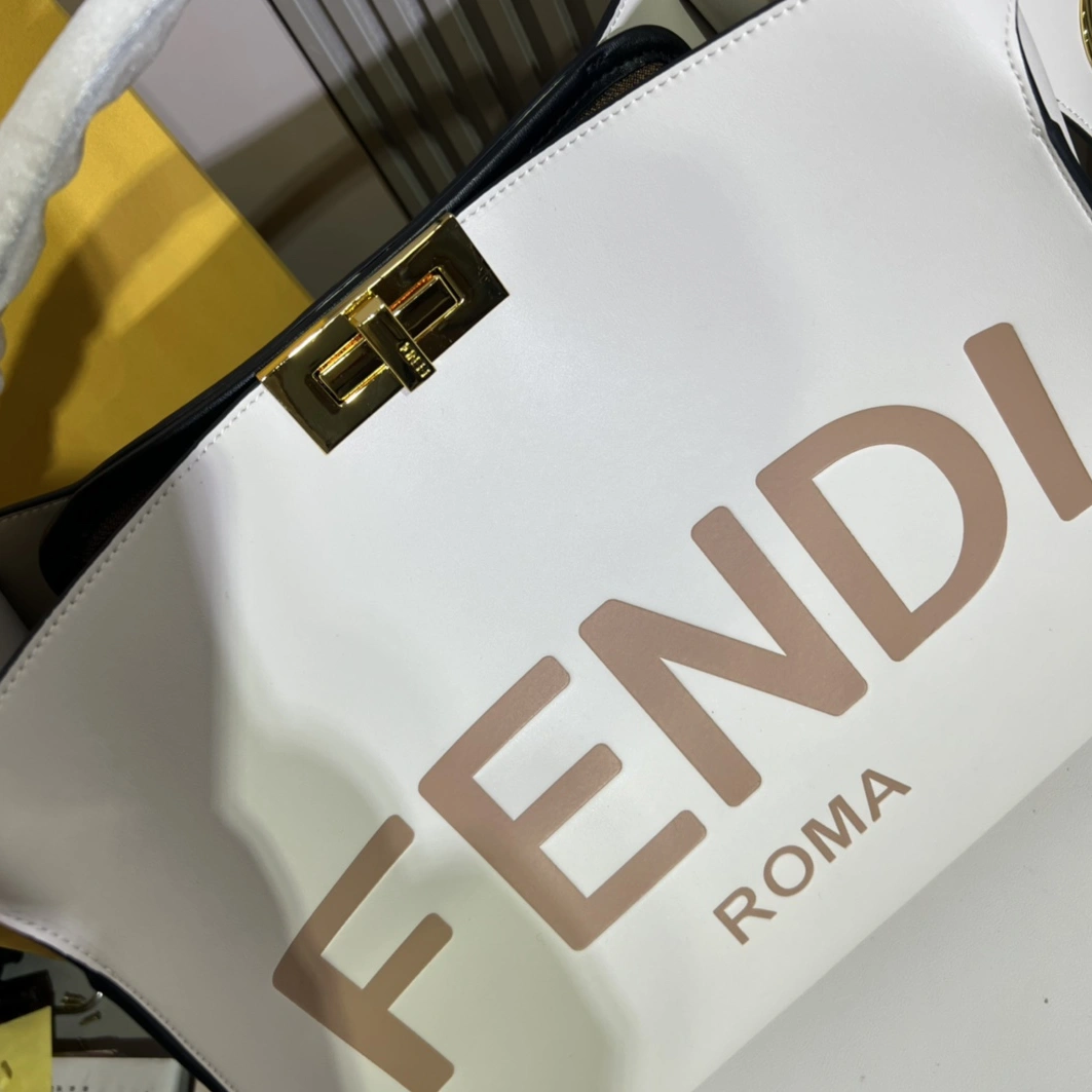 Fendi AAA Quality Handbags For Women Popular 2418