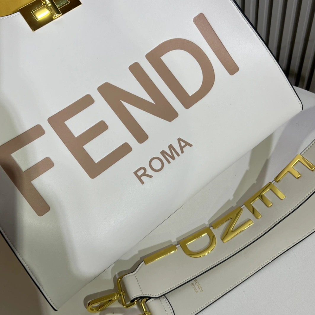 Fendi AAA Quality Handbags For Women Popular 2418