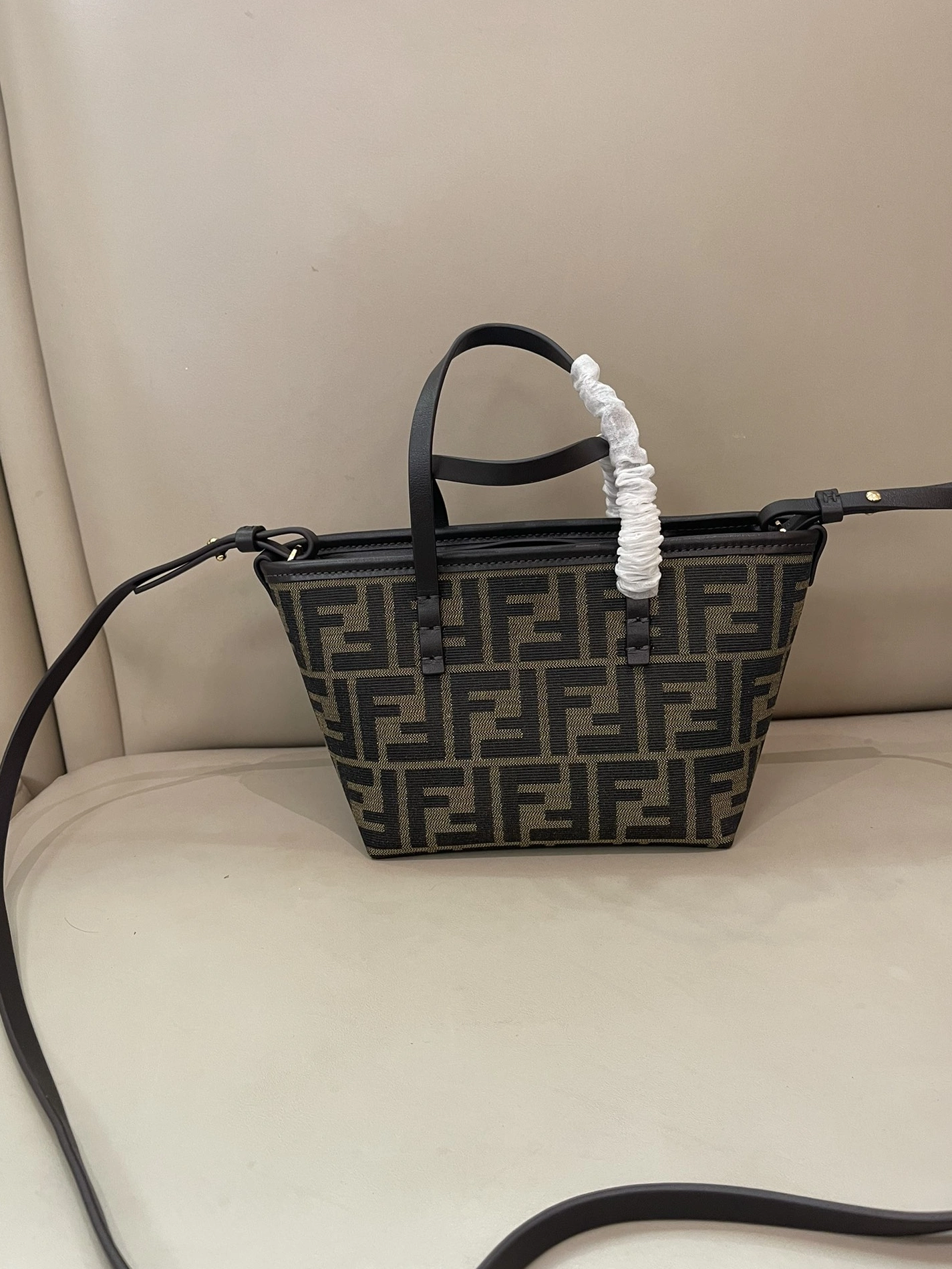 Fendi AAA Quality Handbags For Women Reliable 3862