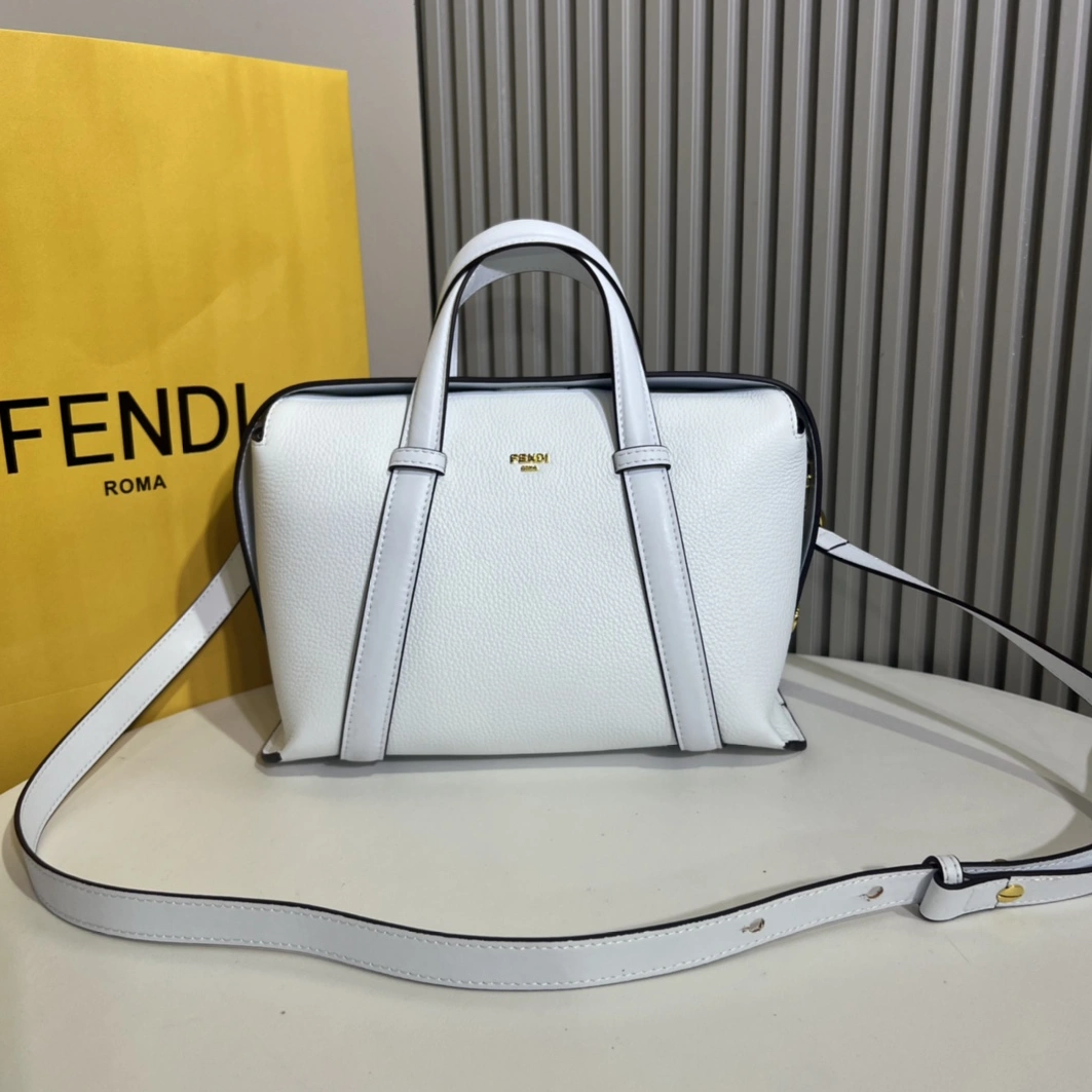 Fendi AAA Quality Handbags For Women Soft 8883