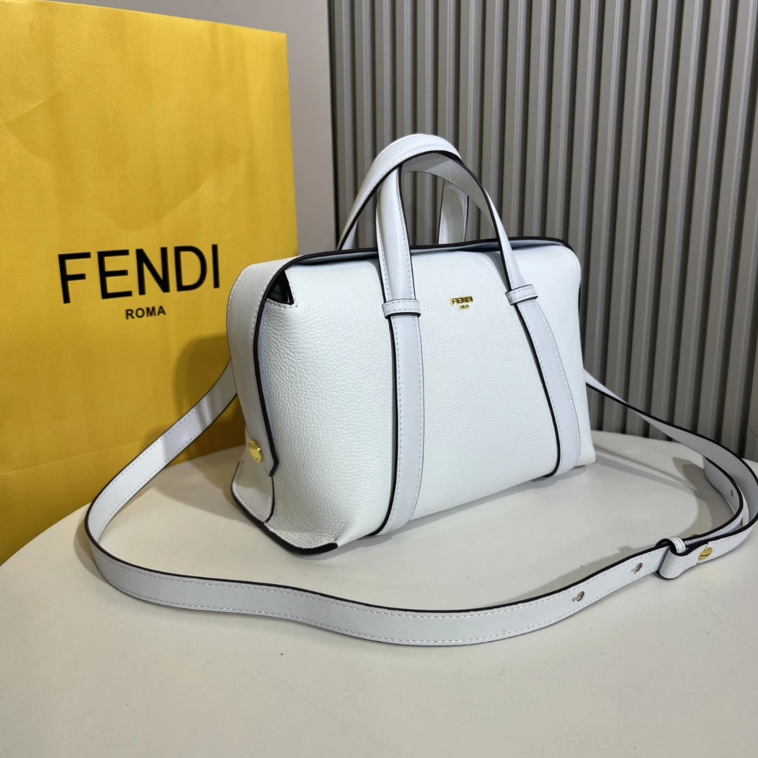 Fendi AAA Quality Handbags For Women Soft 8883