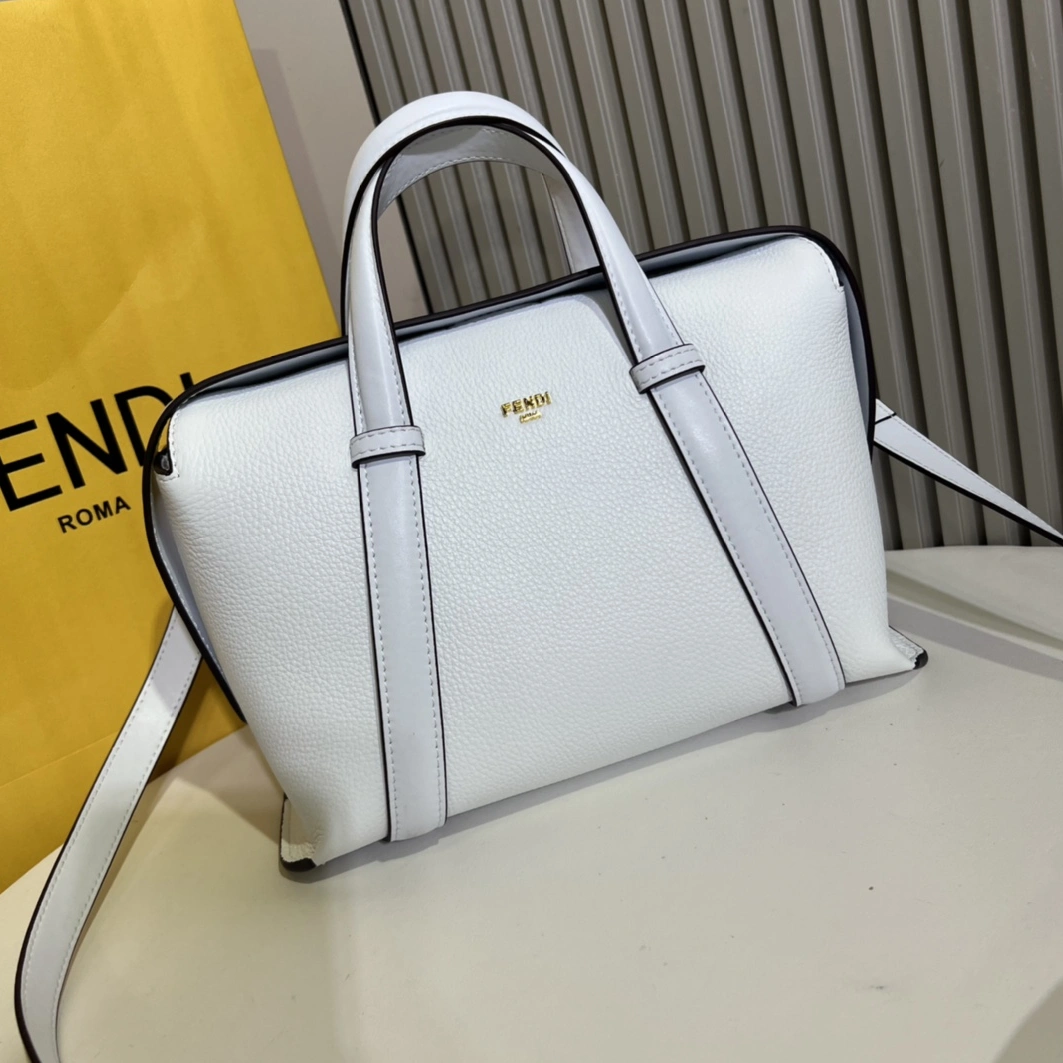 Fendi AAA Quality Handbags For Women Soft 8883