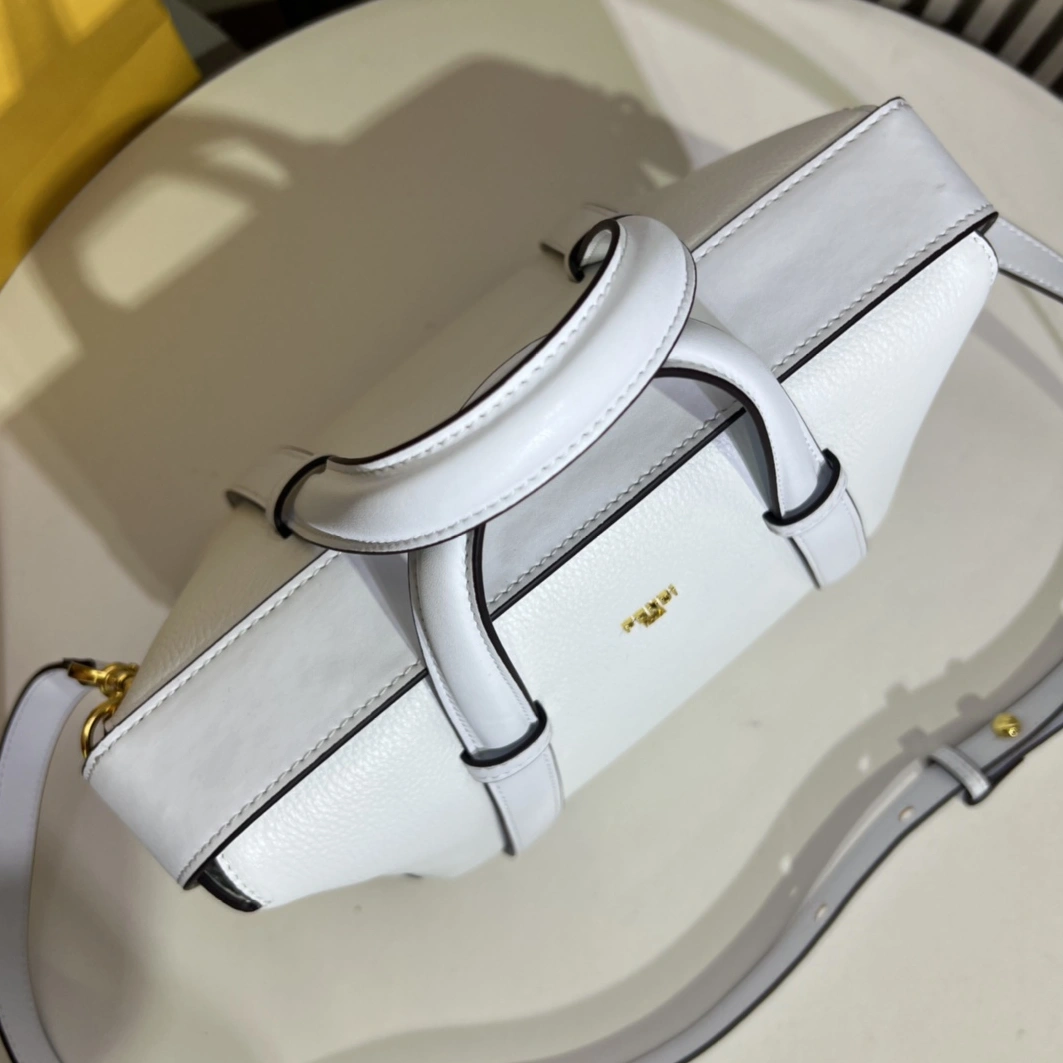Fendi AAA Quality Handbags For Women Soft 8883