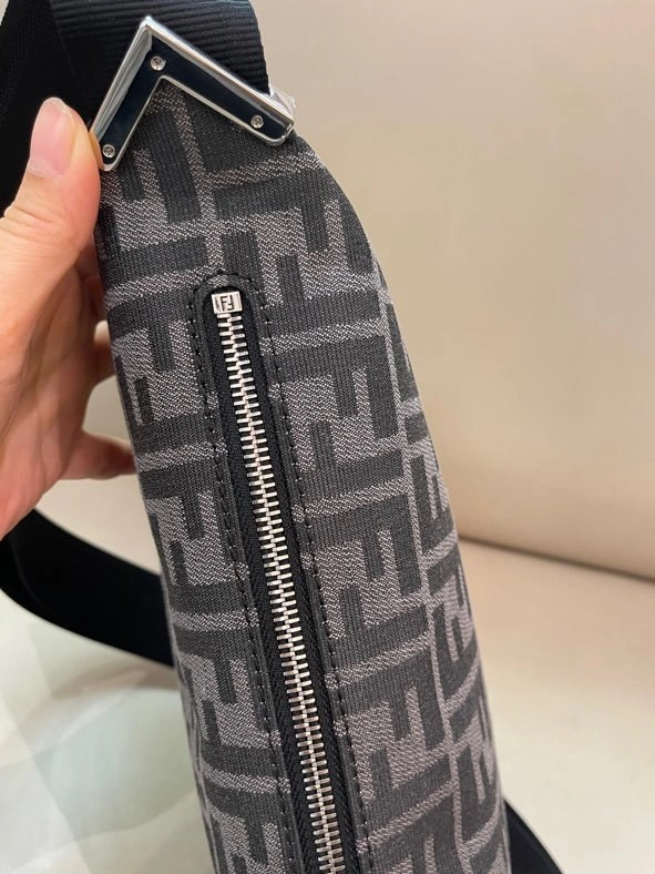 Fendi AAA Quality Messenger Bags For Unisex Comfortable 3324