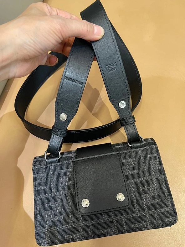 Fendi AAA Quality Messenger Bags For Unisex Soft 2257