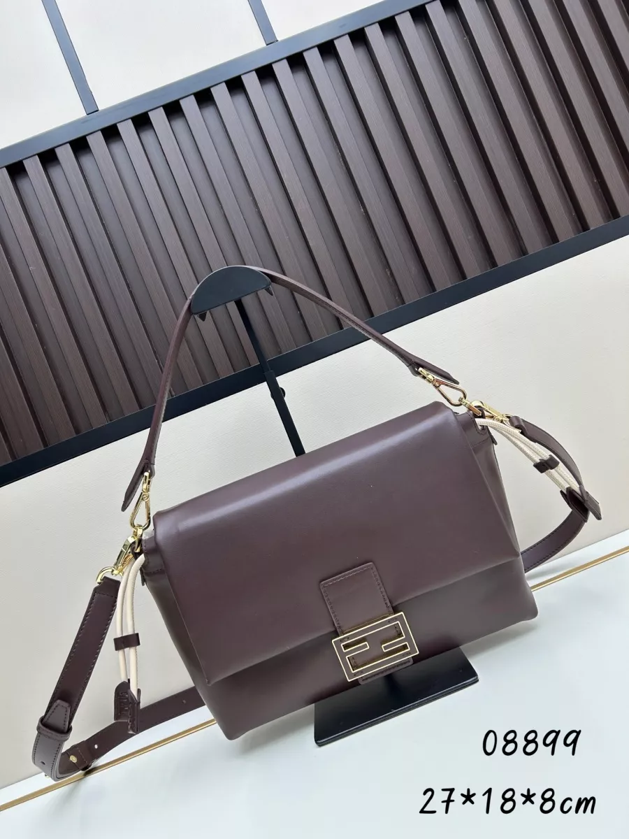 Fendi AAA Quality Messenger Bags For Women Bright 2650