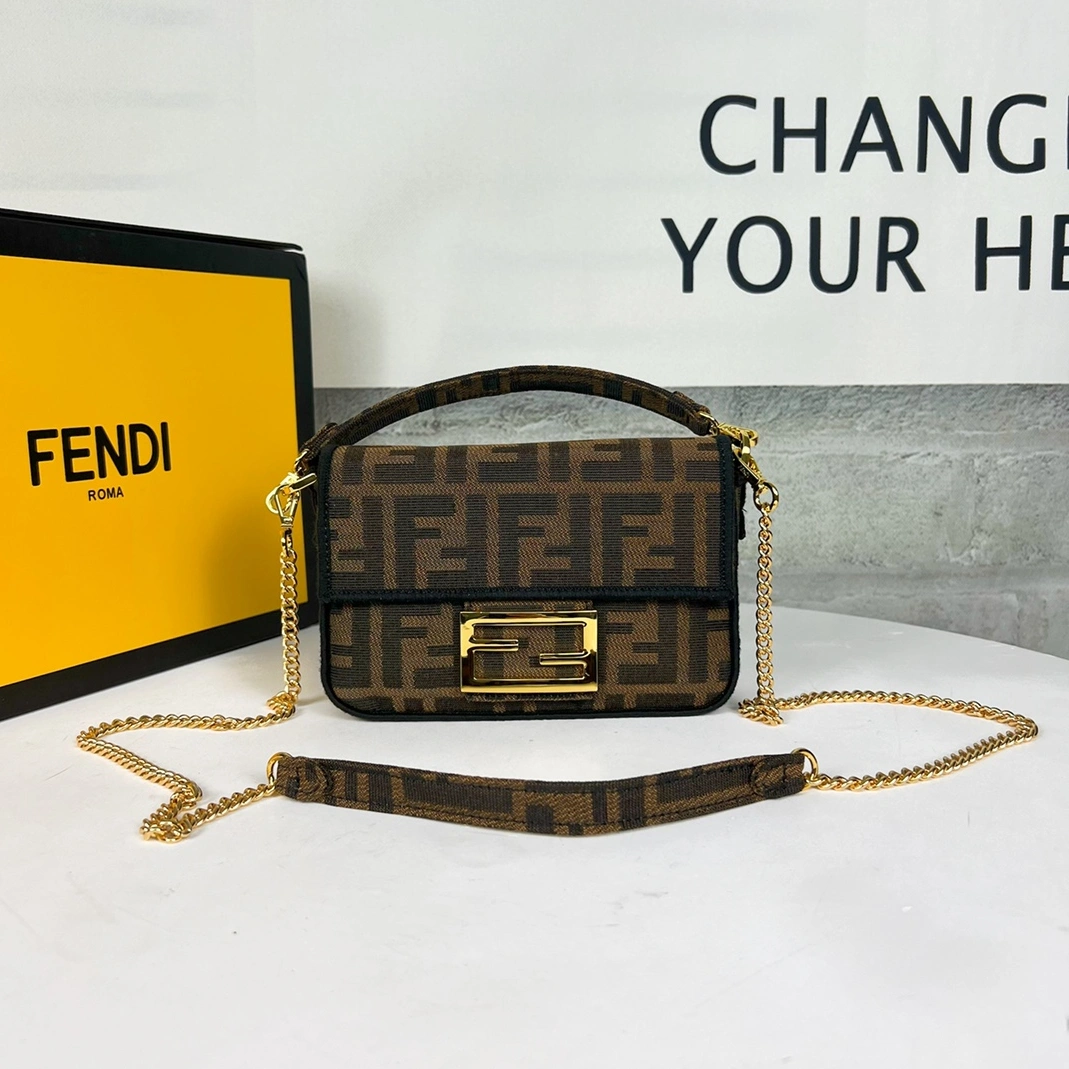 Fendi AAA Quality Messenger Bags For Women Compact 6428