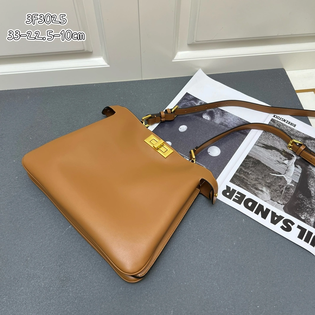 Fendi AAA Quality Messenger Bags For Women StreetReady 1981