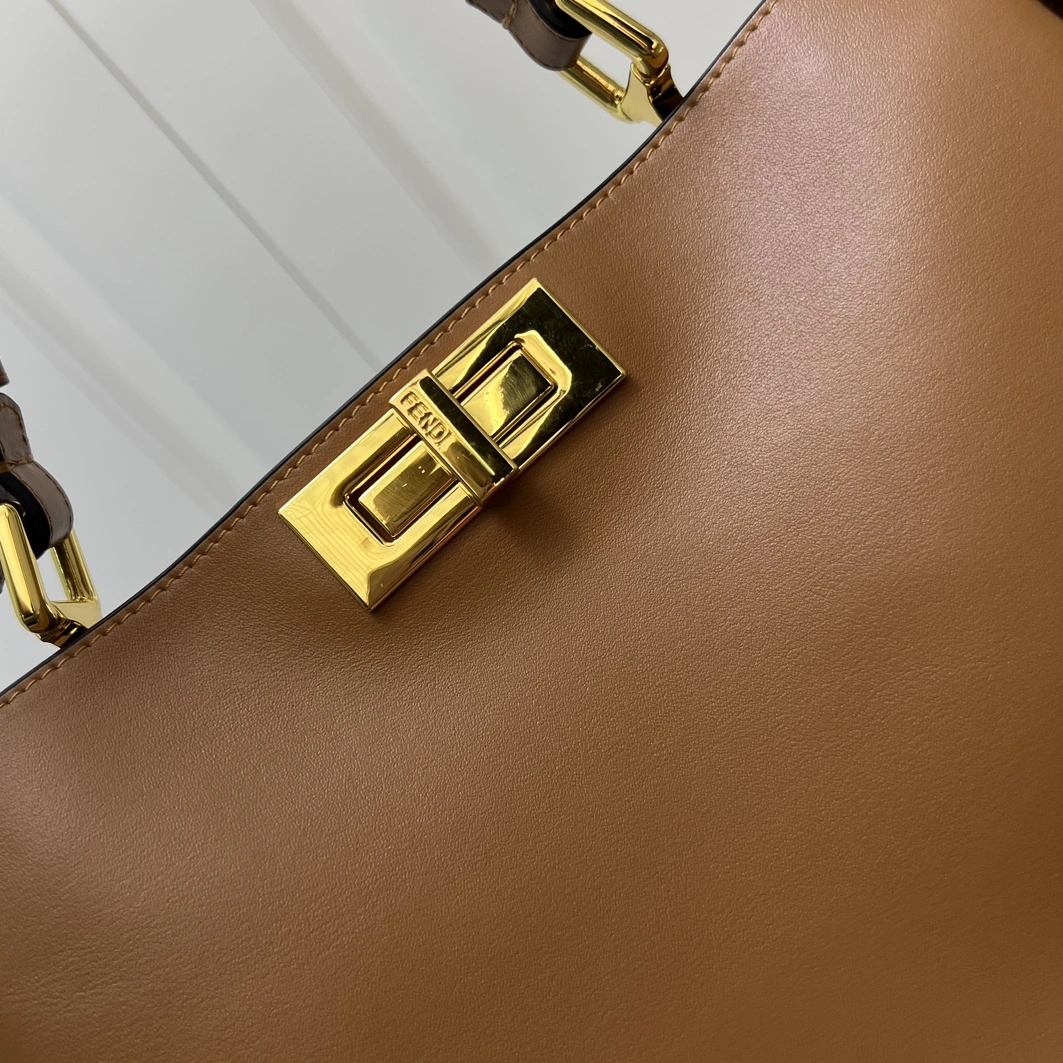 Fendi AAA Quality Messenger Bags For Women StreetReady 1981