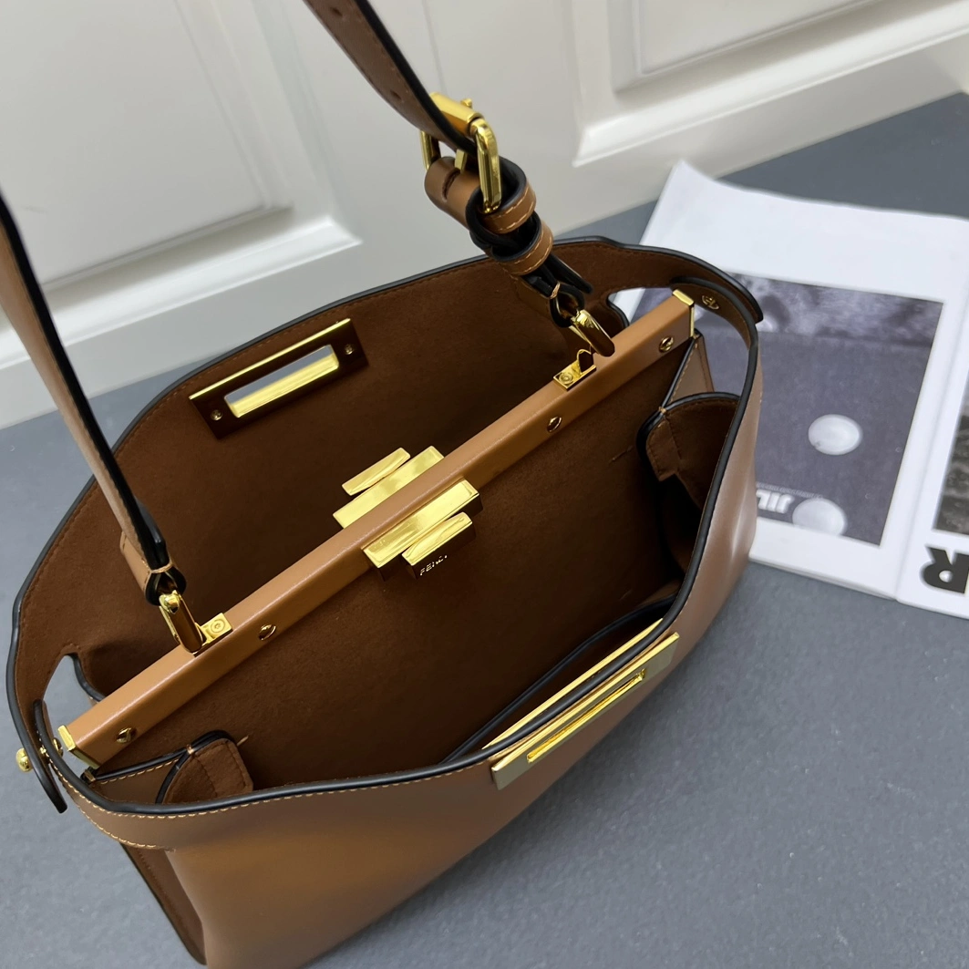 Fendi AAA Quality Messenger Bags For Women StreetReady 1981