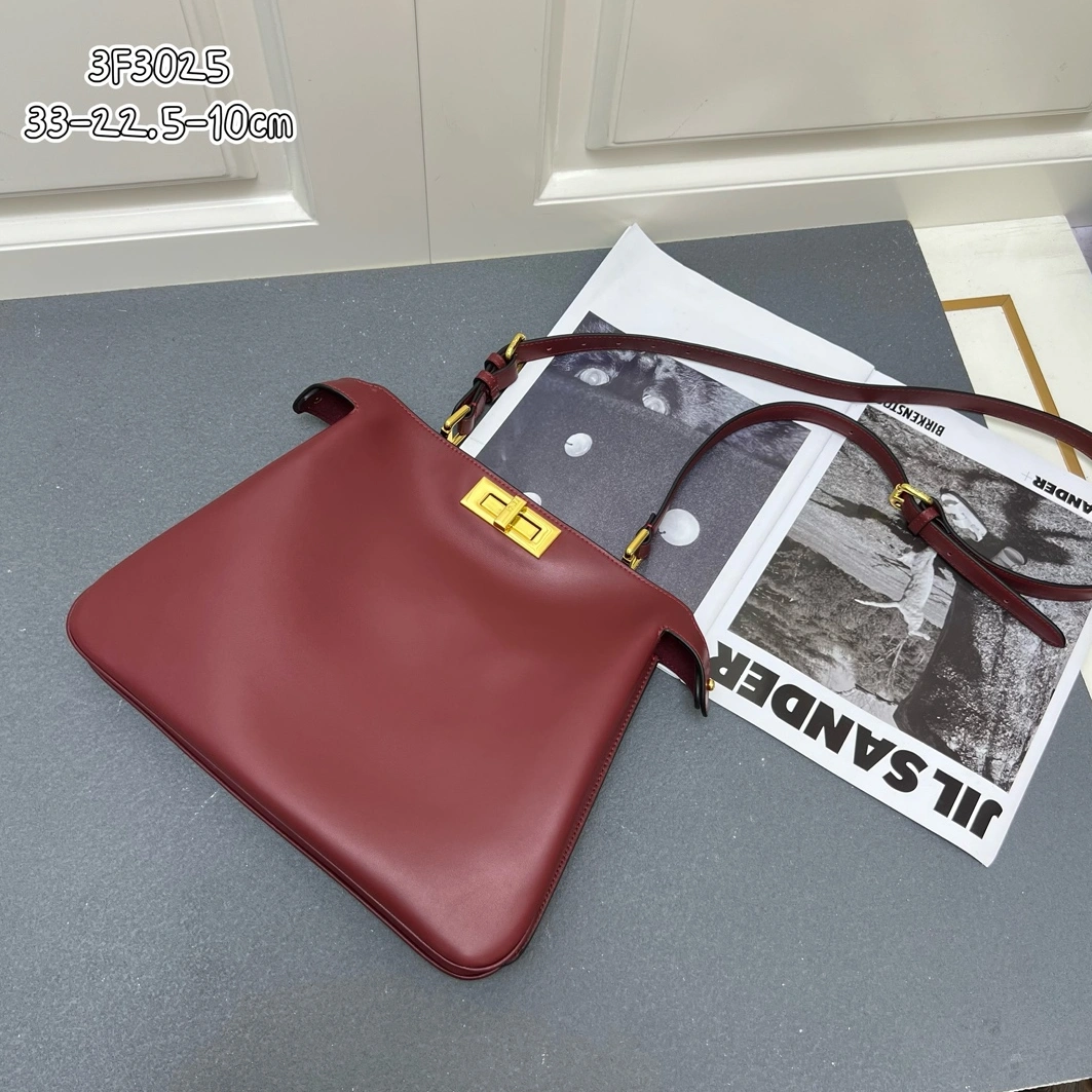 Fendi AAA Quality Messenger Bags For Women UrbanStyle 4476