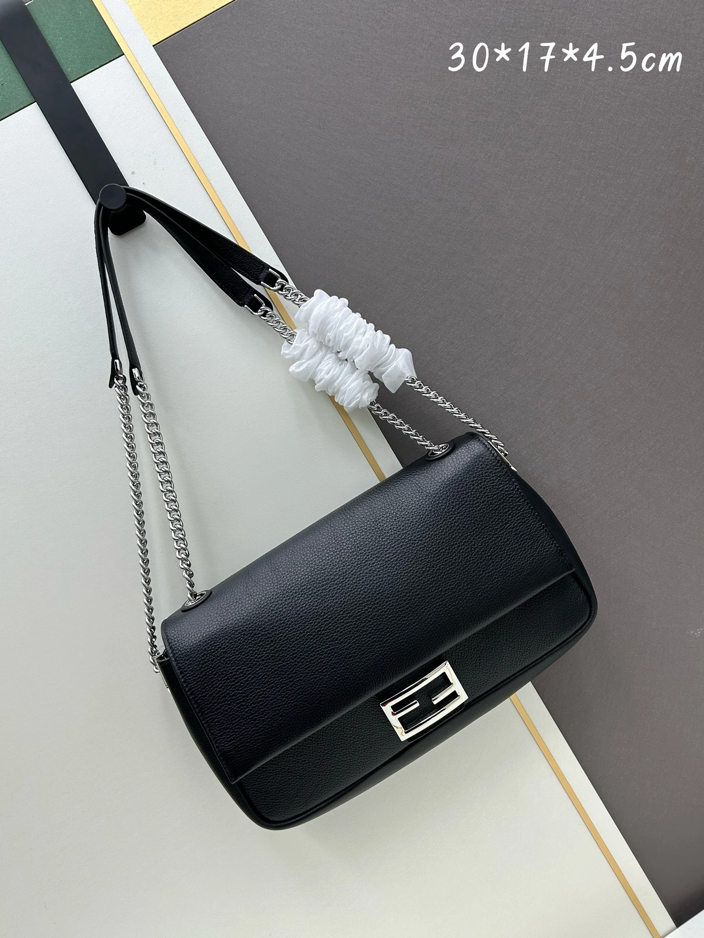 Fendi AAA Quality Shoulder Bags For Women DailyWear 9041