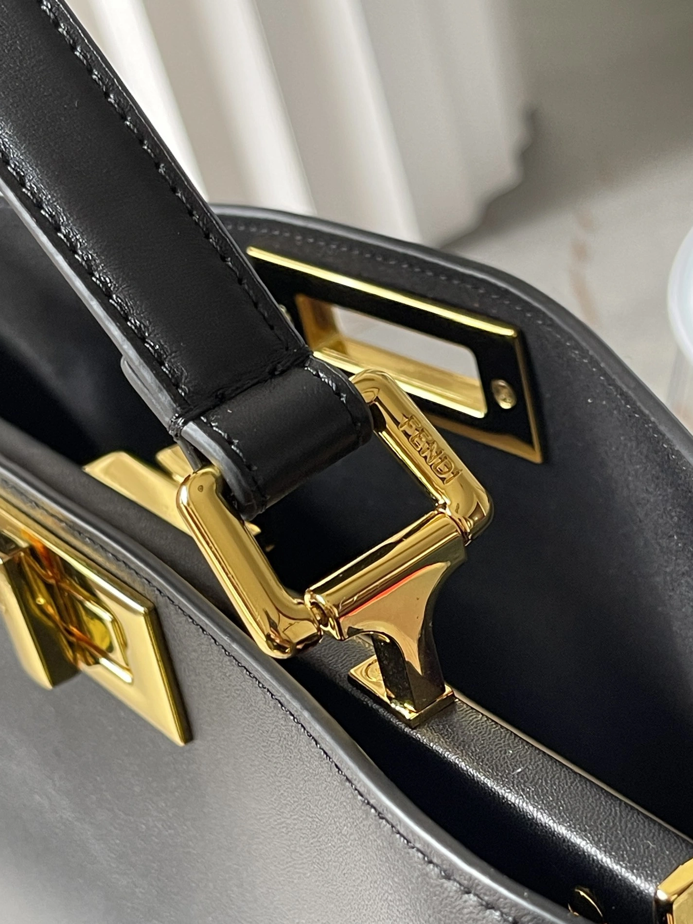 Fendi AAA Quality Shoulder Bags For Women Timeless 5263