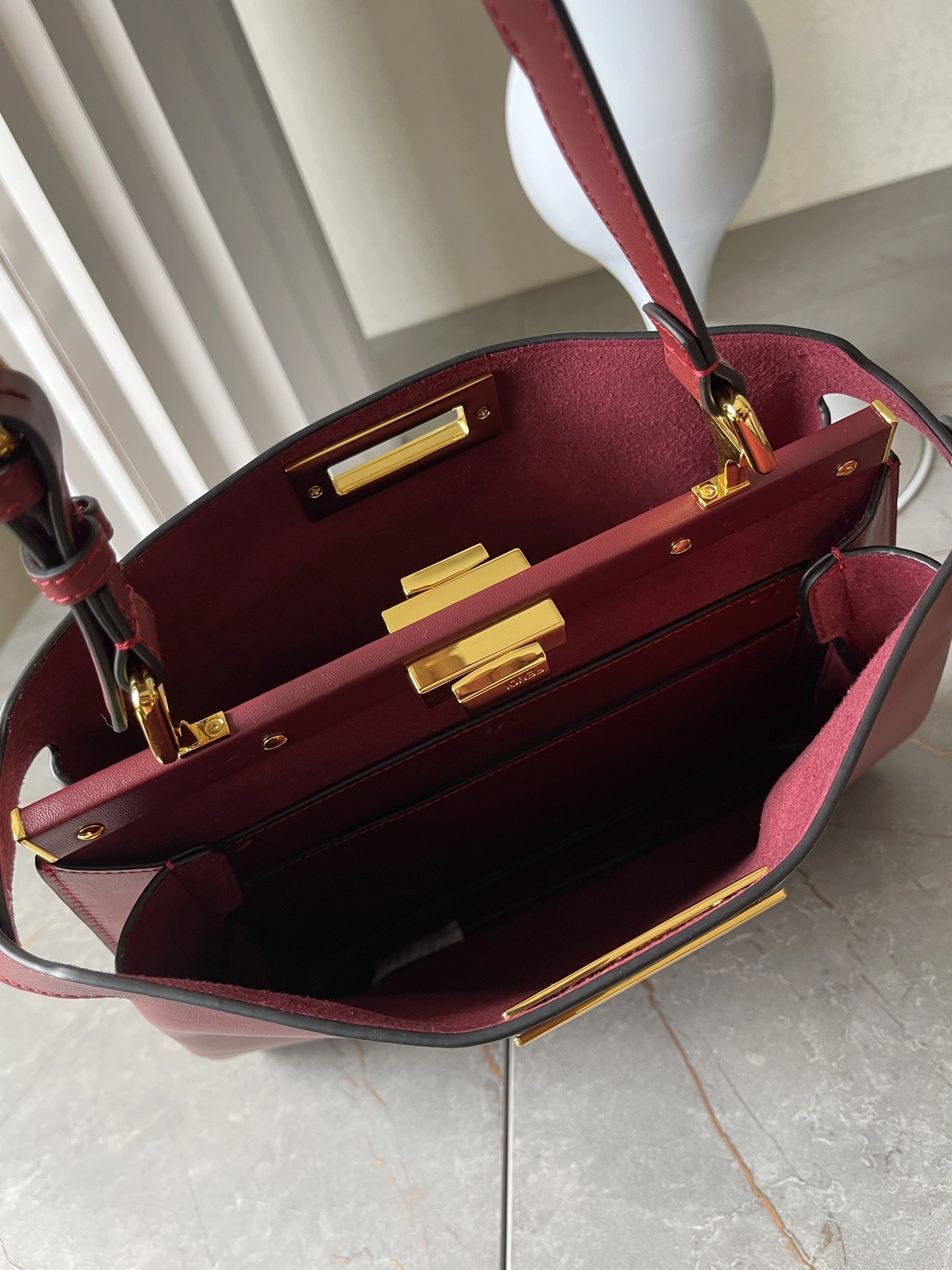 Fendi AAA Quality Shoulder Bags For Women Vibrant 704