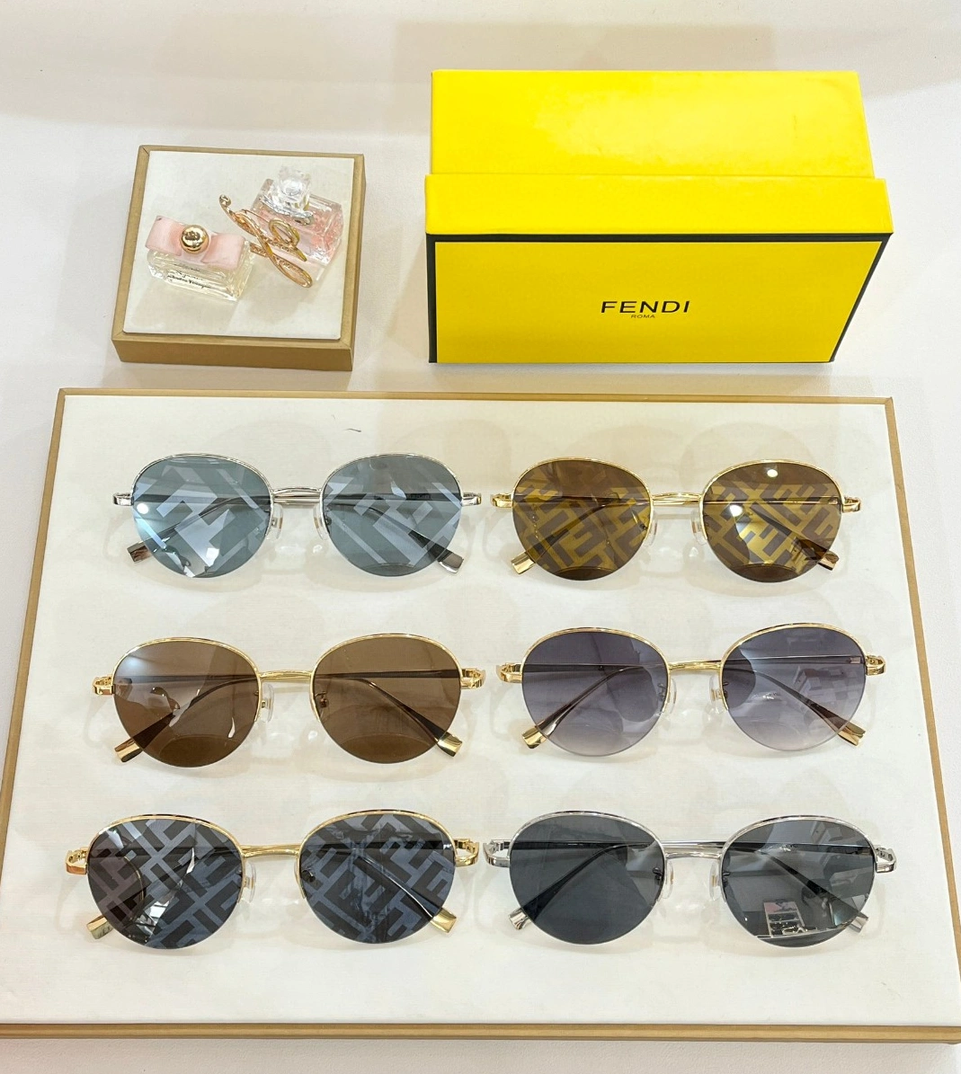 Fendi AAA Quality Sunglasses Breathable 890