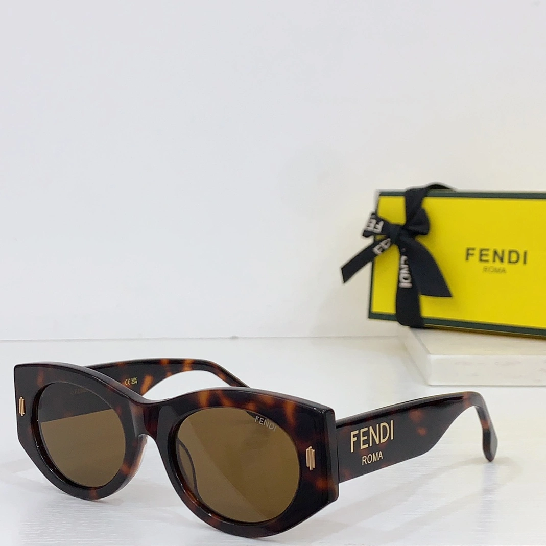 Fendi AAA Quality Sunglasses Bright 2582