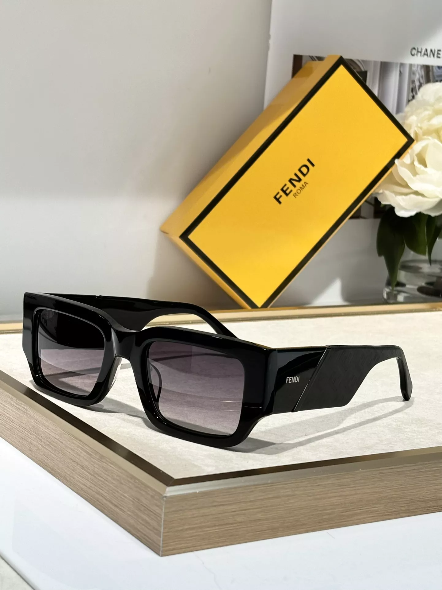 Fendi AAA Quality Sunglasses Classic 9663