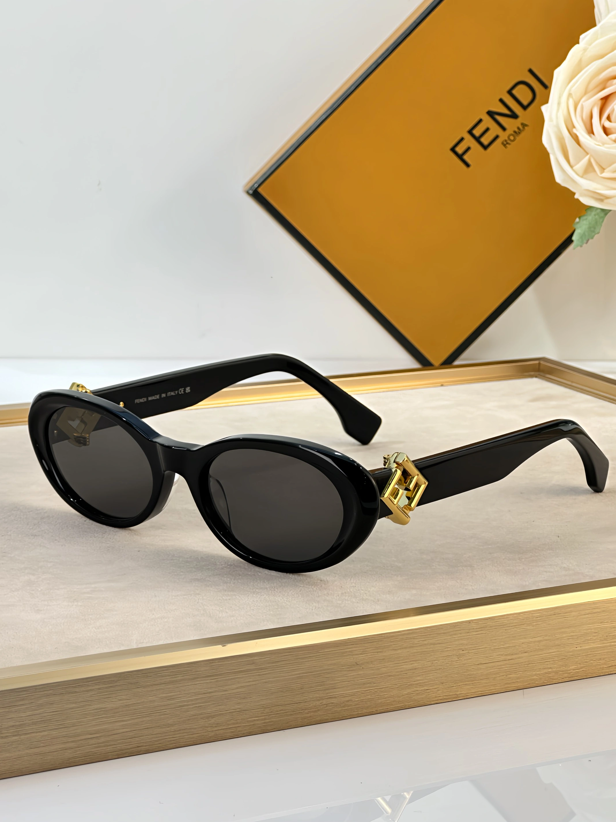 Fendi AAA Quality Sunglasses Comfortable 2575