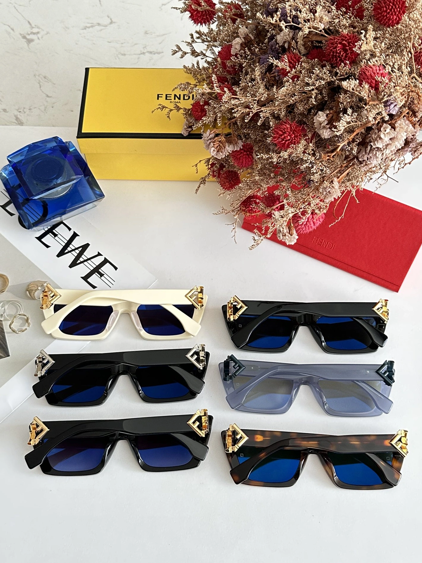 Fendi AAA Quality Sunglasses Compact 6561