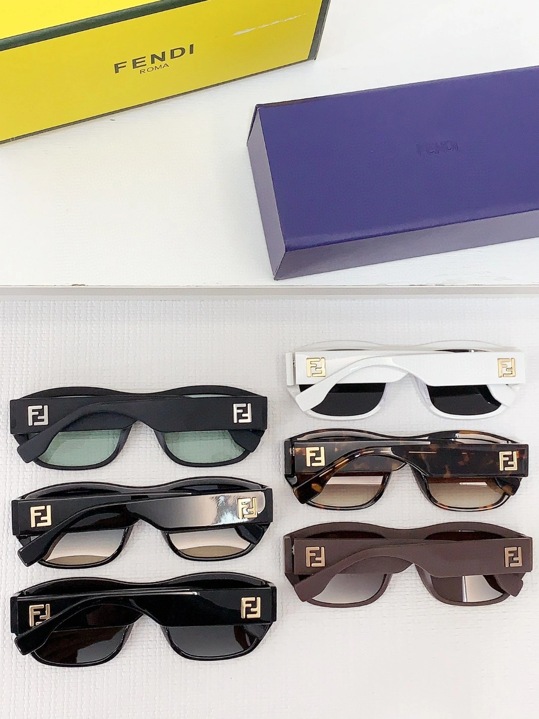 Fendi AAA Quality Sunglasses Durable 4362