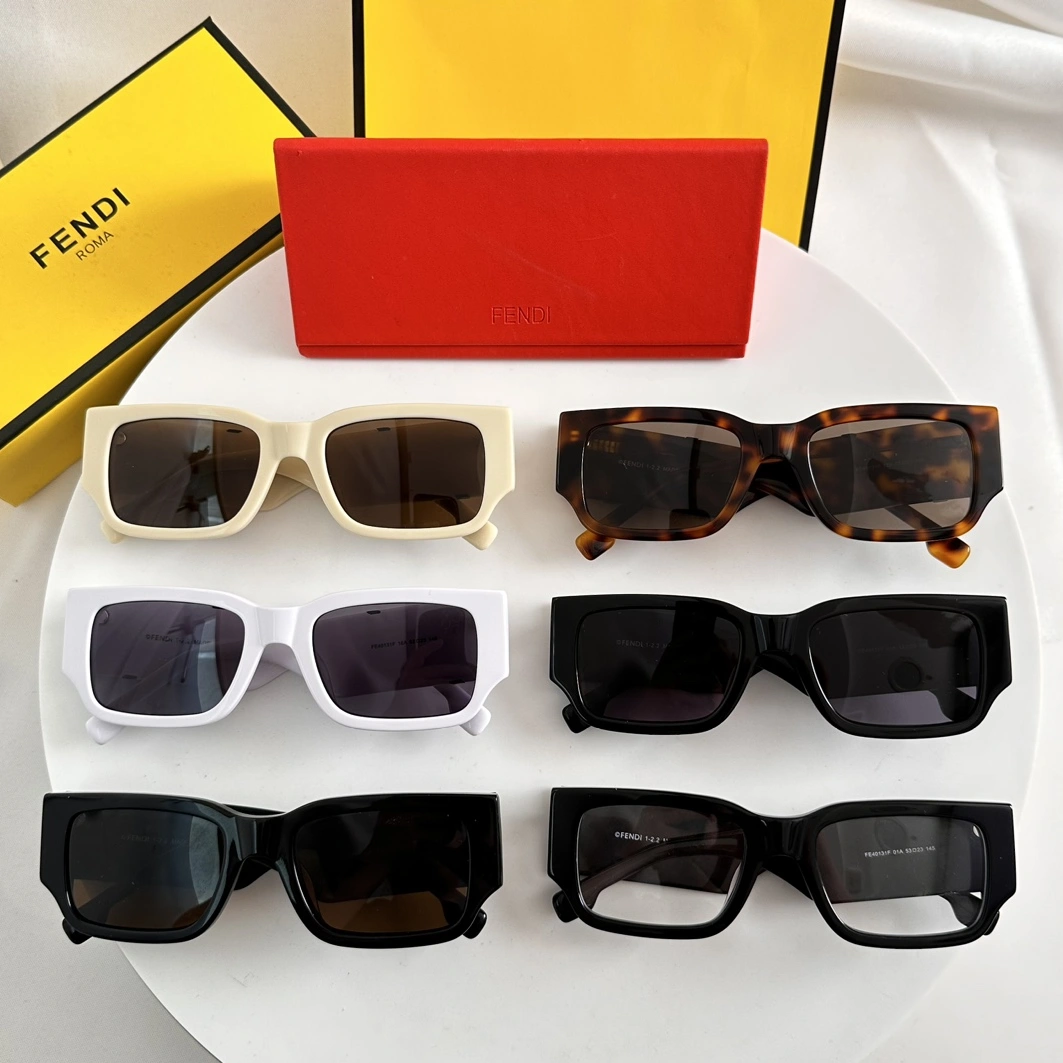 Fendi AAA Quality Sunglasses Durable 4853
