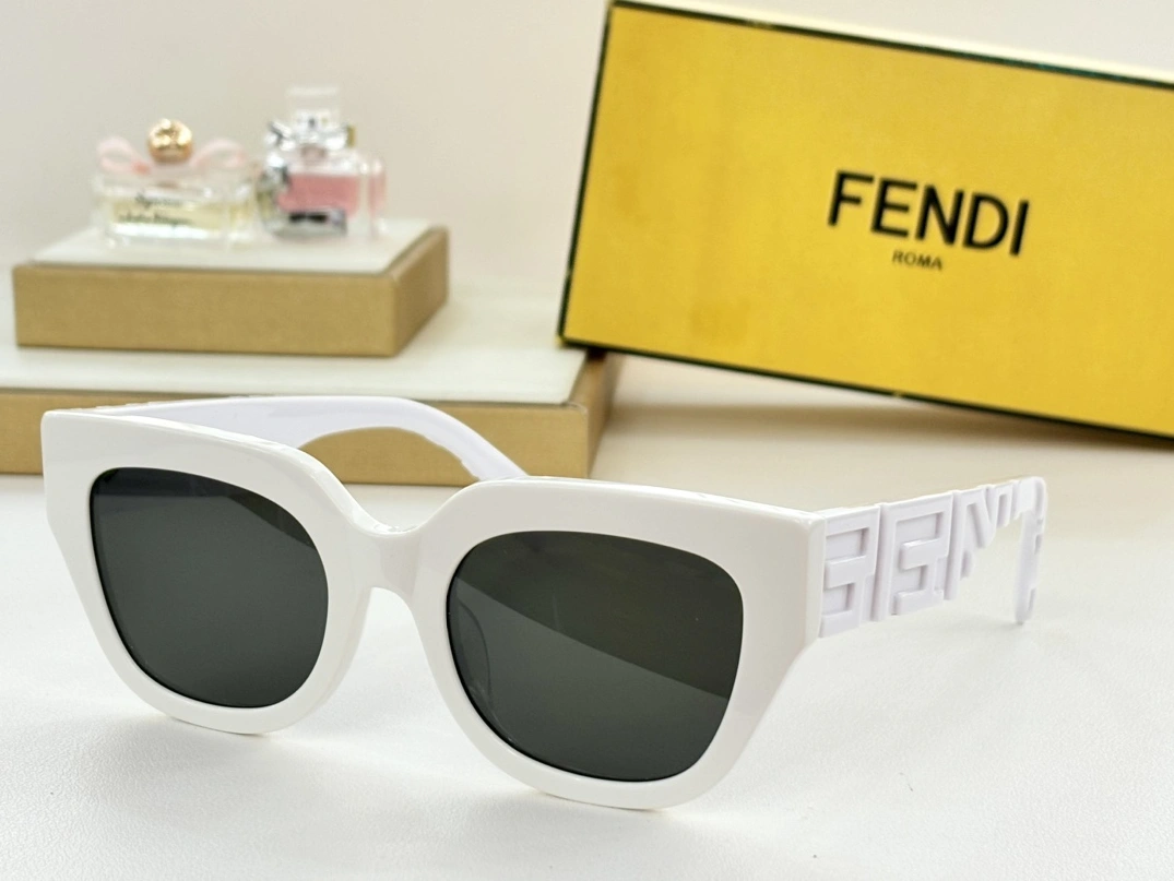 Fendi AAA Quality Sunglasses EasyMatch 1871
