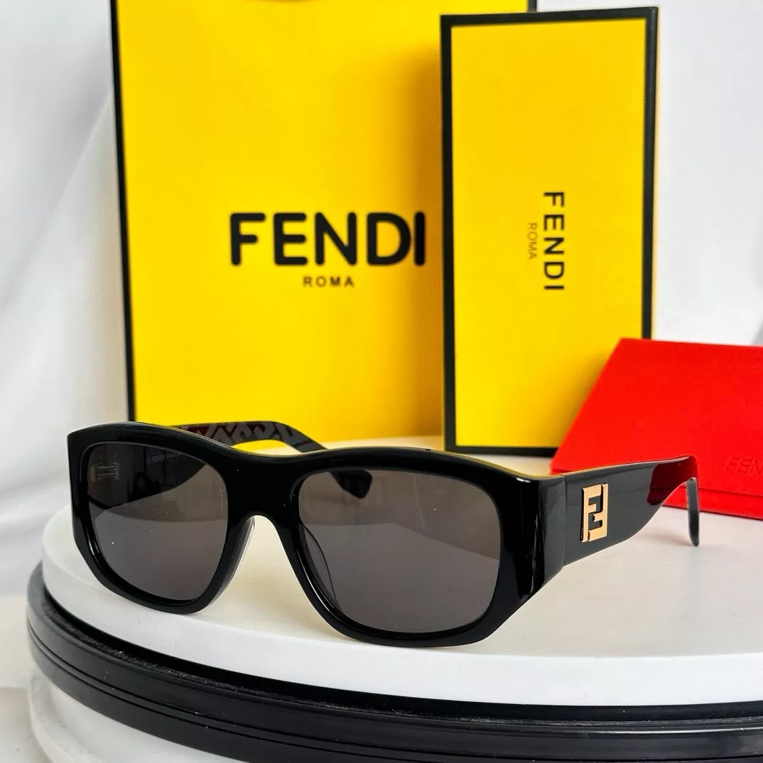 Fendi AAA Quality Sunglasses Elegant 3677