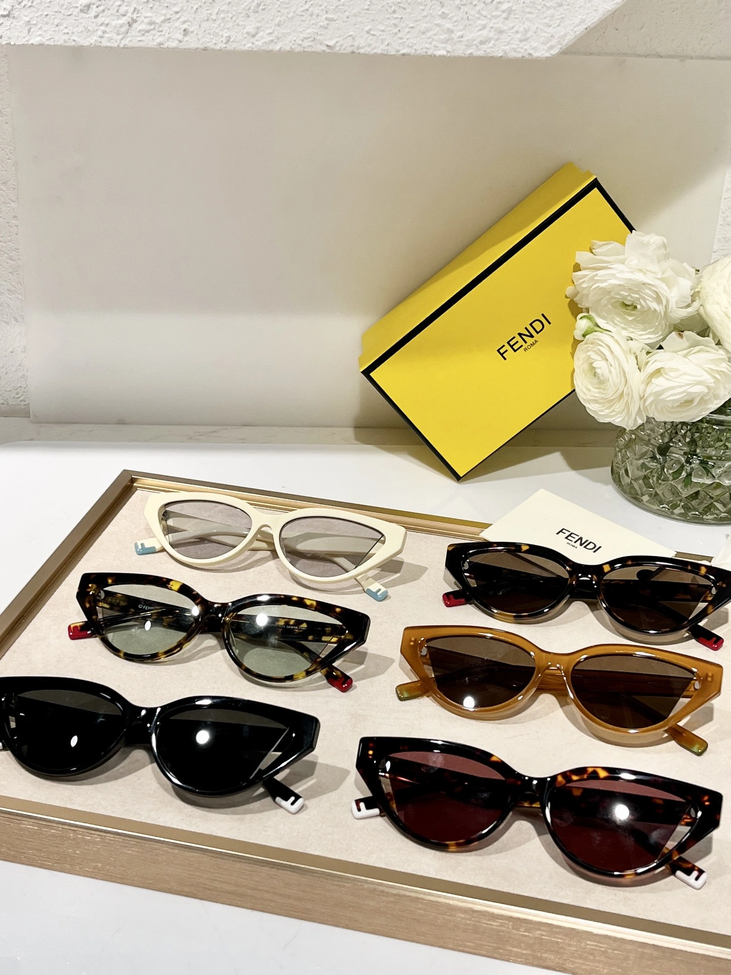 Fendi AAA Quality Sunglasses GoodFit 8996