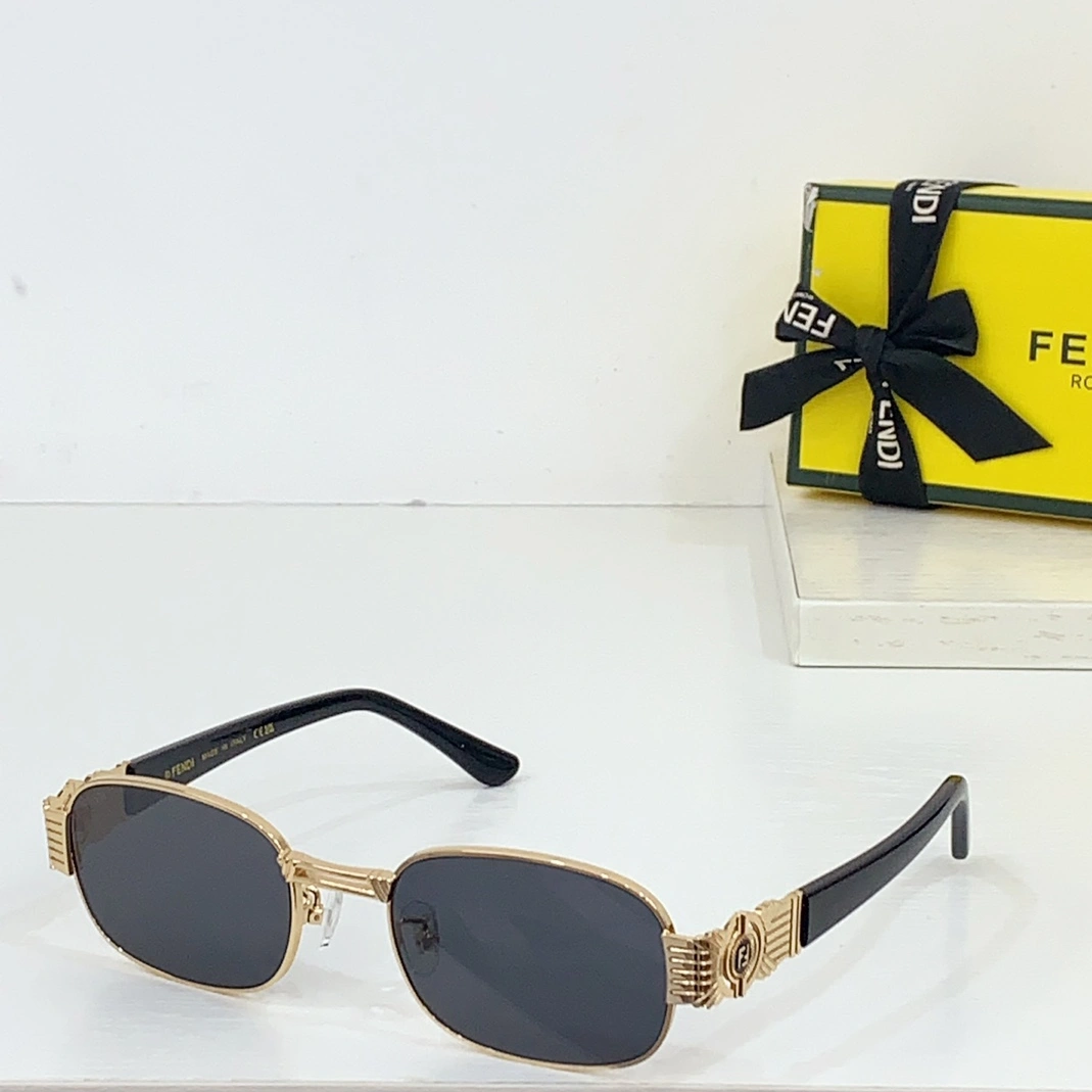 Fendi AAA Quality Sunglasses Modern 9923