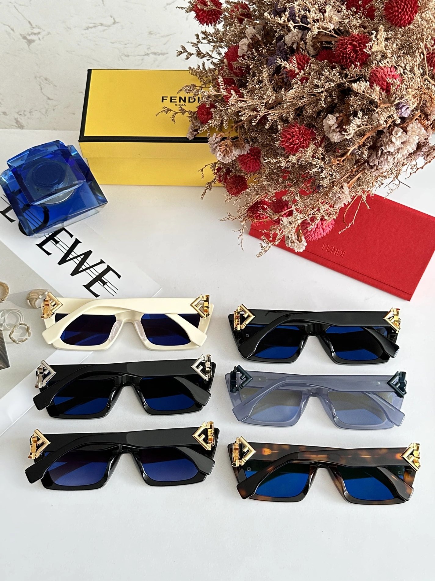 Fendi AAA Quality Sunglasses ModernLook 7329