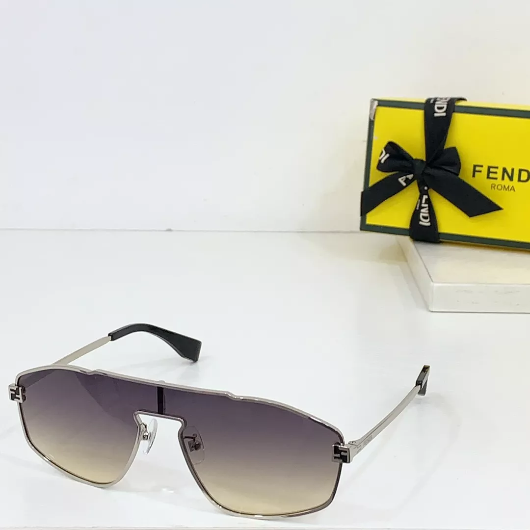 Fendi AAA Quality Sunglasses ModernLook 7909