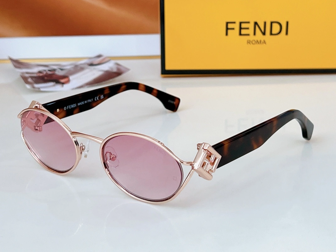 Fendi AAA Quality Sunglasses NewStyle 580