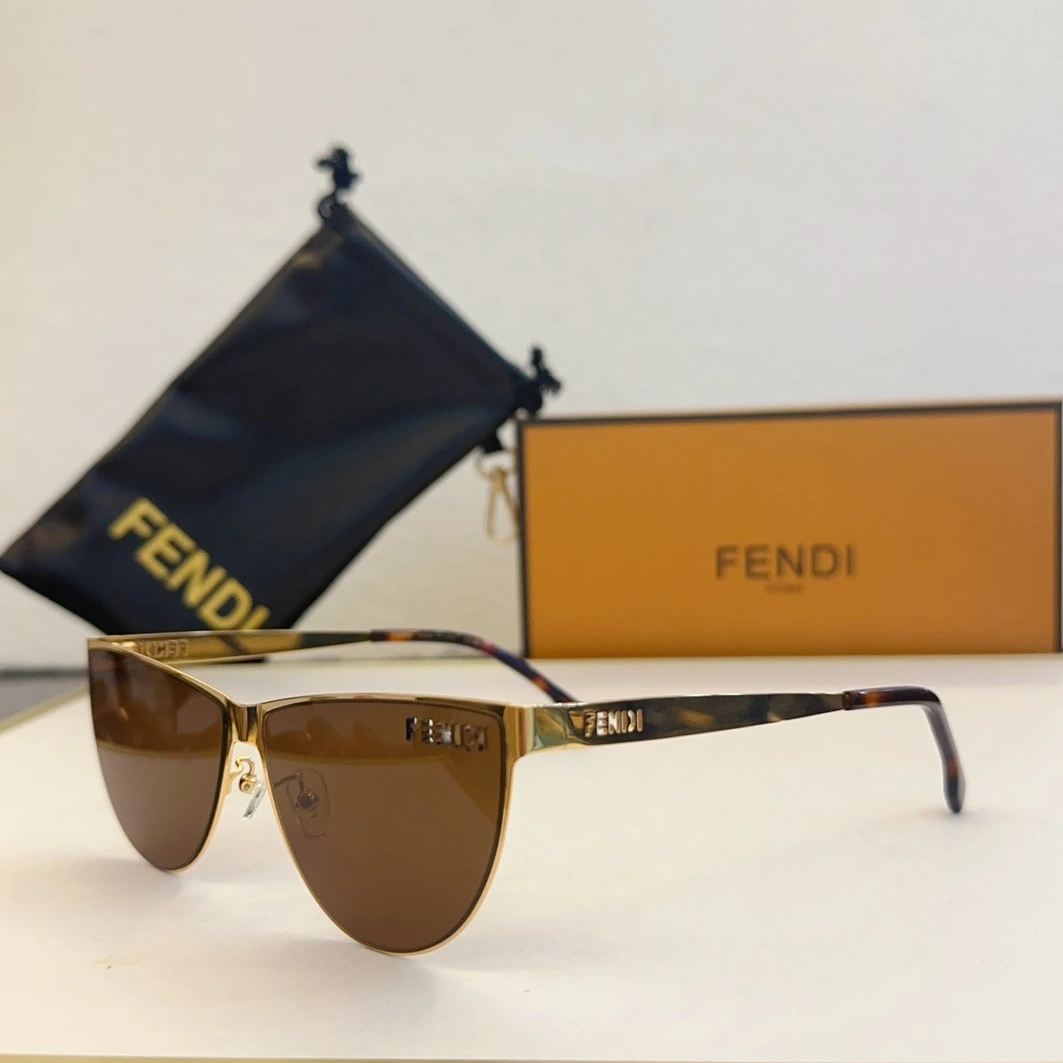 Fendi AAA Quality Sunglasses Refined 9502