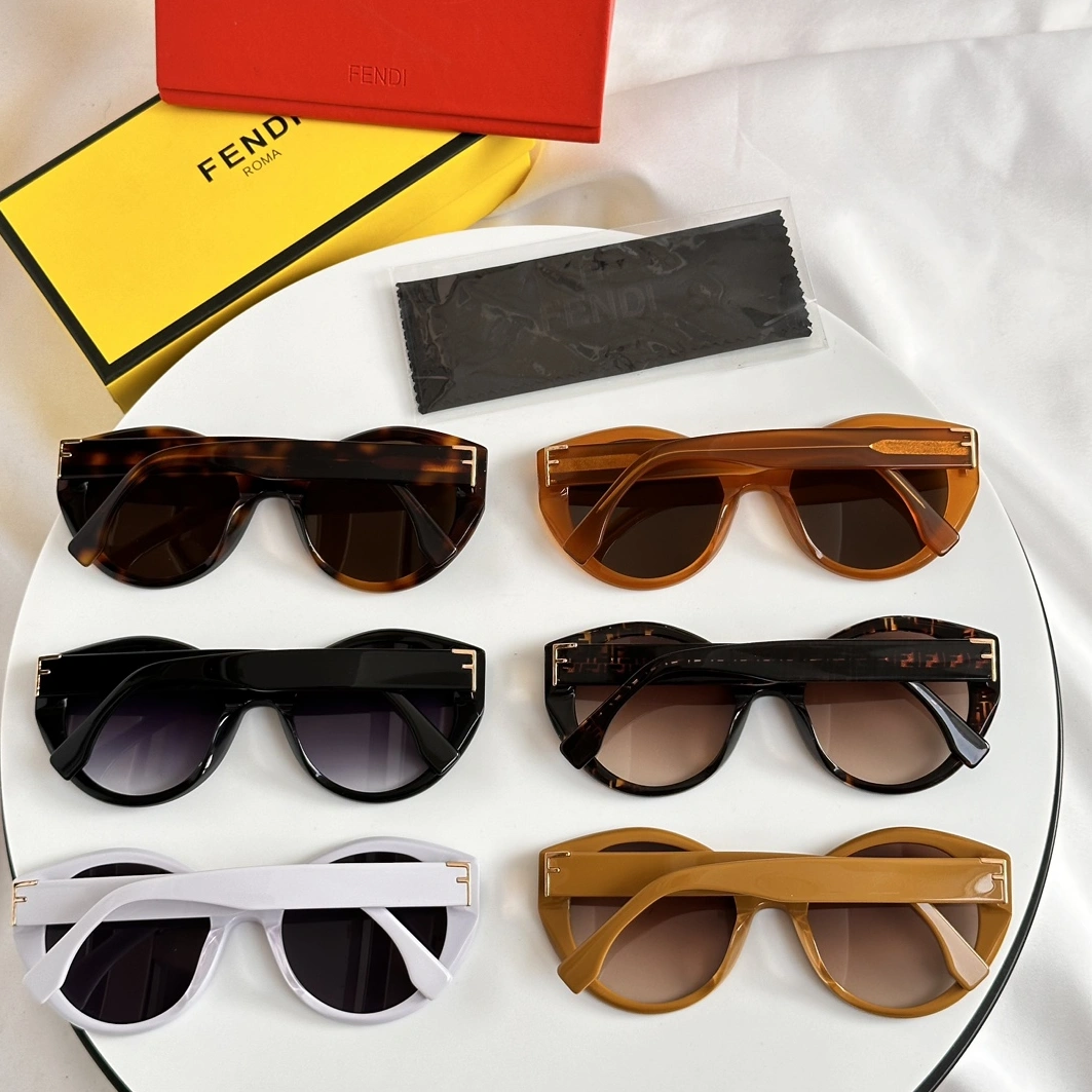 Fendi AAA Quality Sunglasses Sophisticated 9506