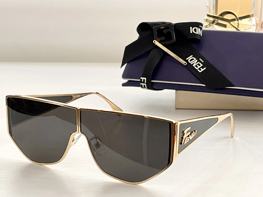 Fendi AAA Quality Sunglasses StreetReady 3804