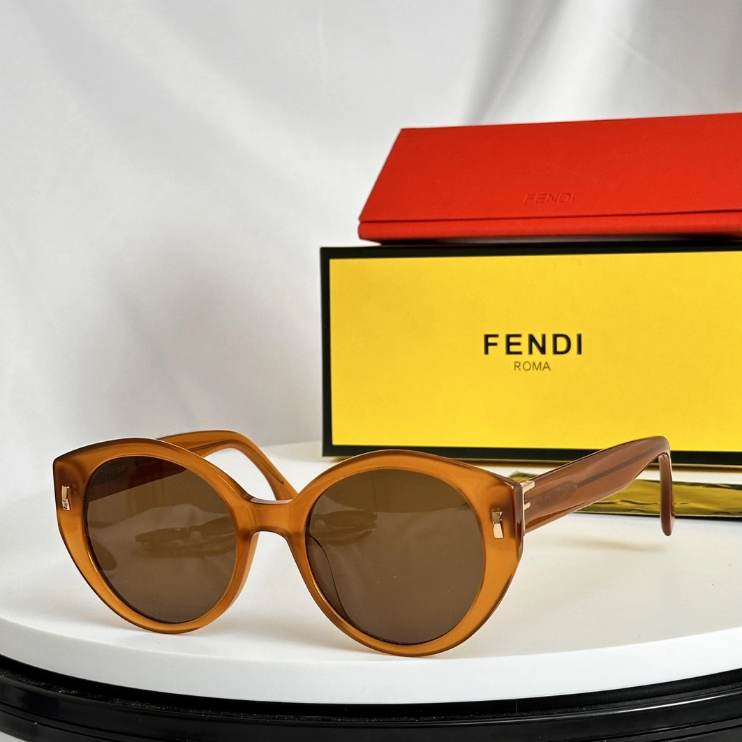 Fendi AAA Quality Sunglasses Trendy 8251