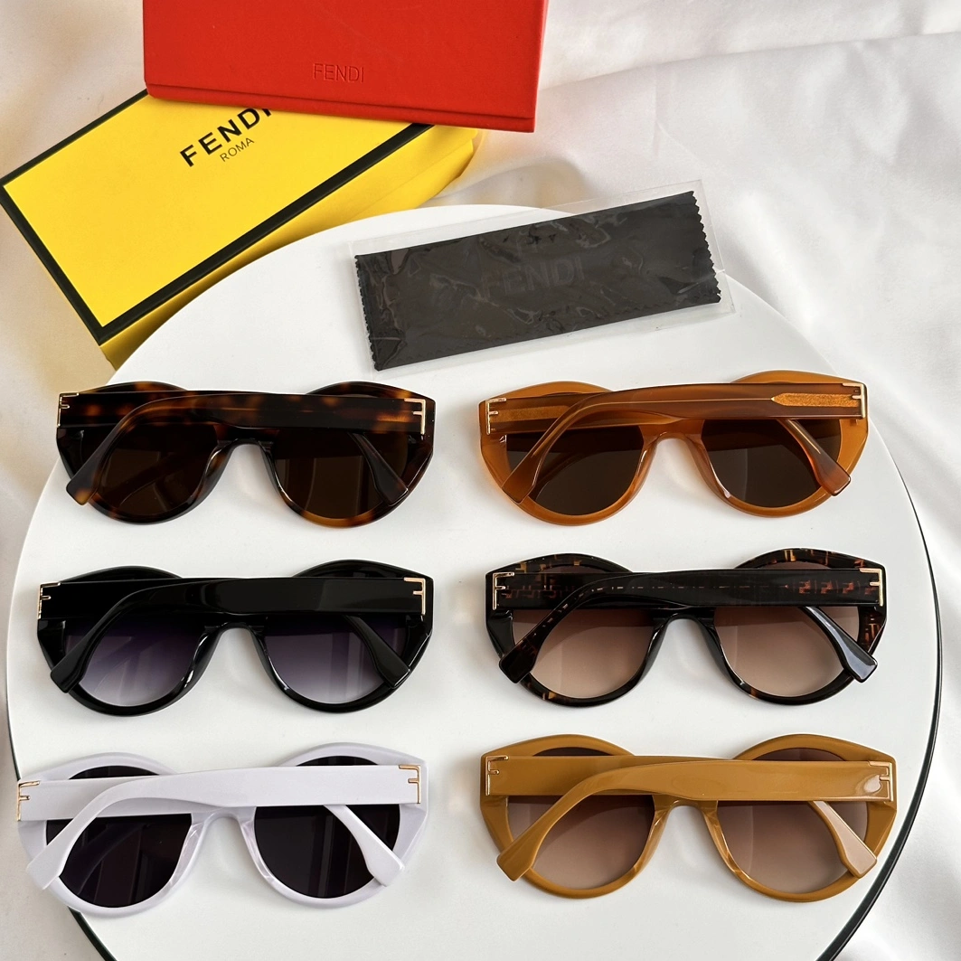 Fendi AAA Quality Sunglasses Trendy 8251
