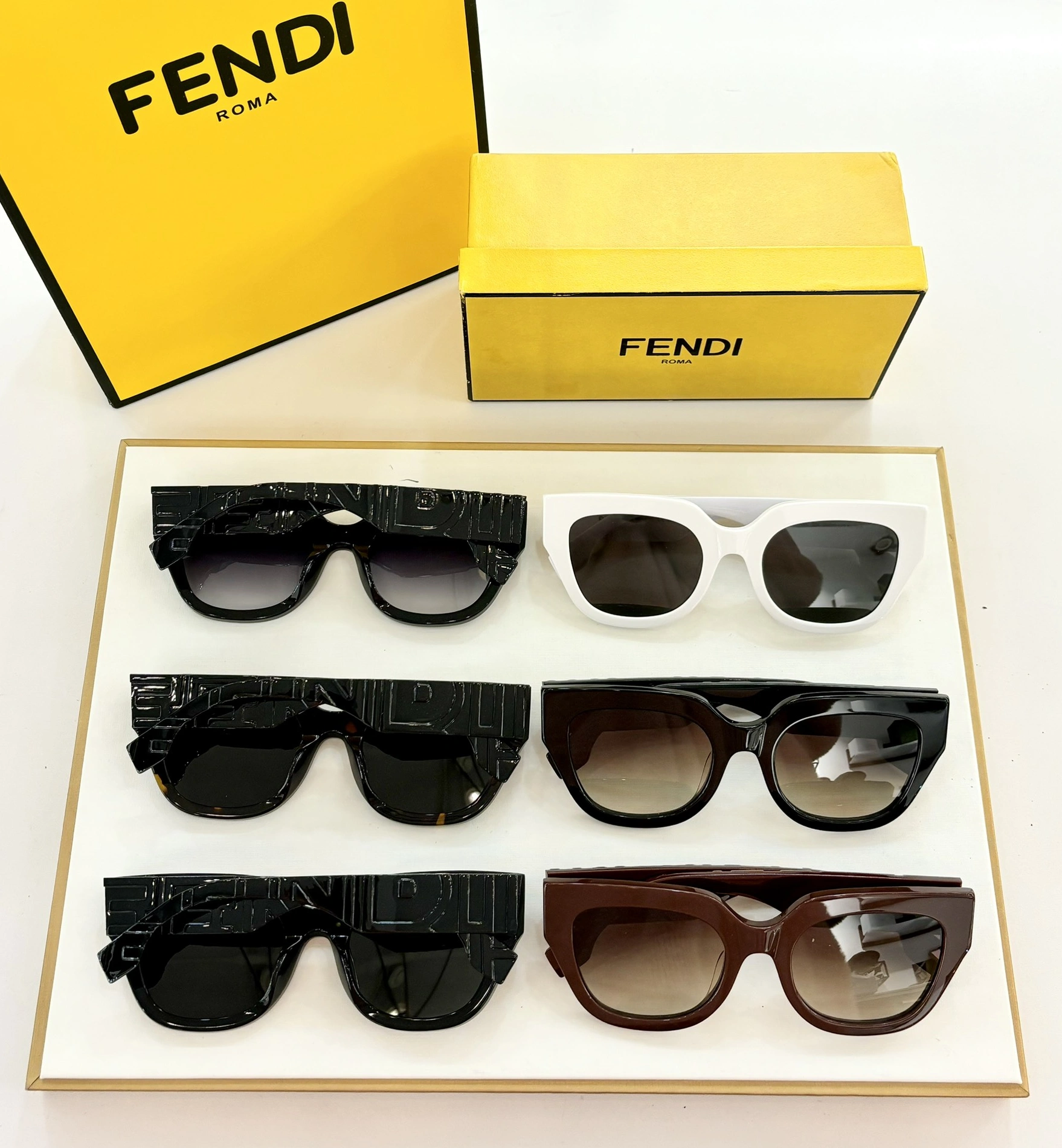 Fendi AAA Quality Sunglasses Versatile 2937