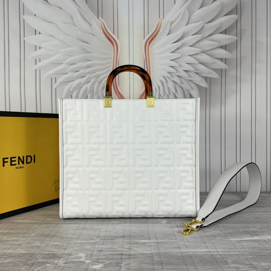 Fendi AAA Quality Tote-Handbags For Women Affordable 4837