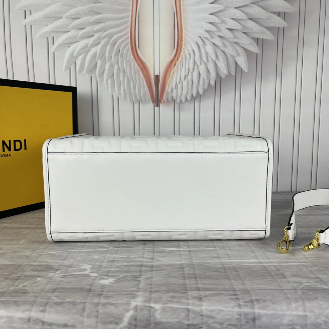 Fendi AAA Quality Tote-Handbags For Women Affordable 4837
