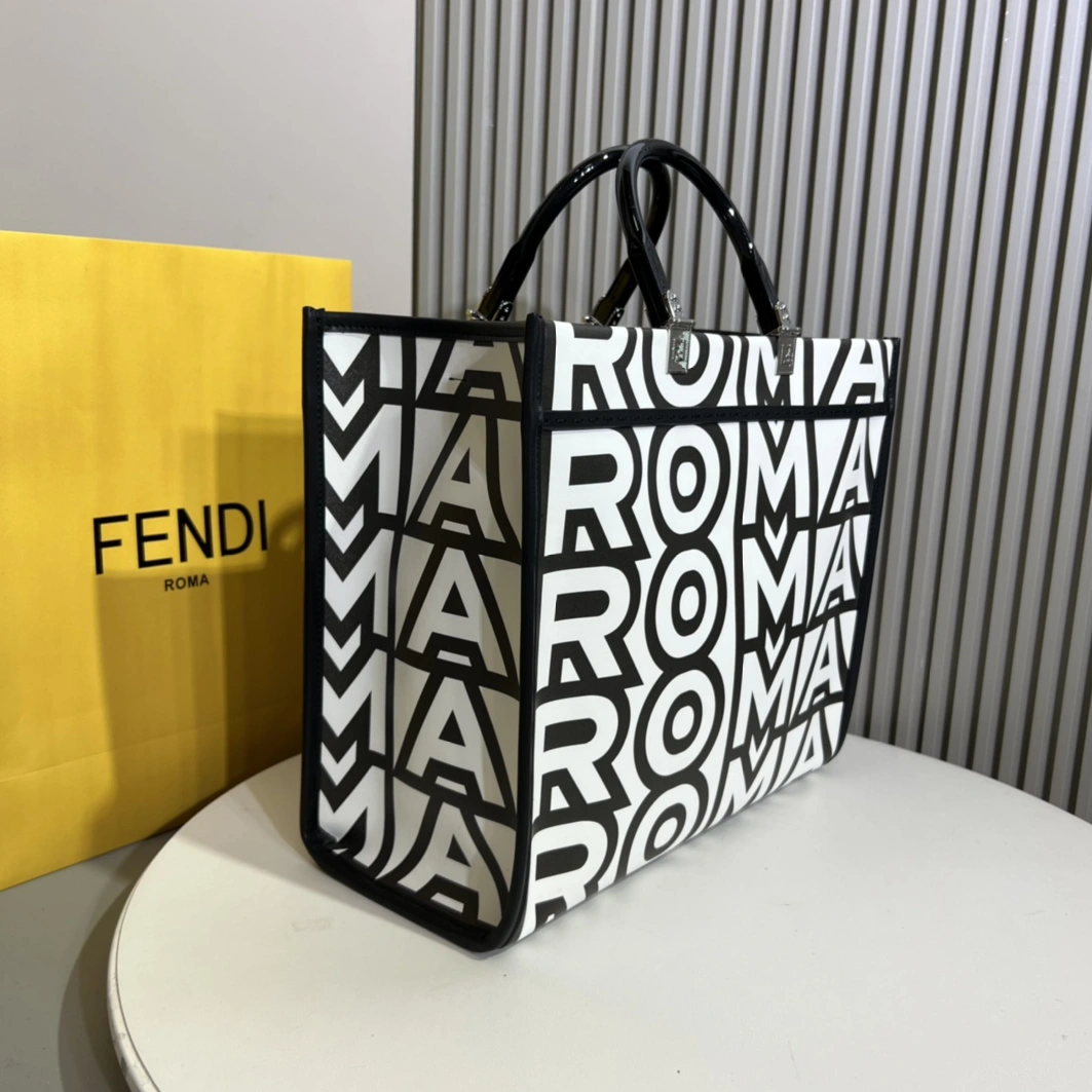 Fendi AAA Quality Tote-Handbags For Women Affordable 8811