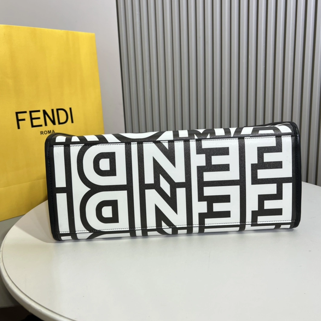 Fendi AAA Quality Tote-Handbags For Women Affordable 8811