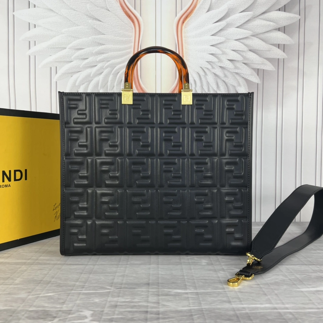 Fendi AAA Quality Tote-Handbags For Women Sophisticated 7351