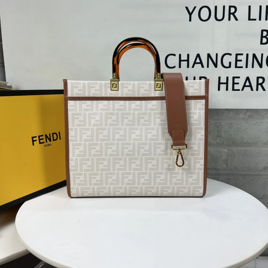 Fendi AAA Quality Tote-Handbags For Women Trendy 444