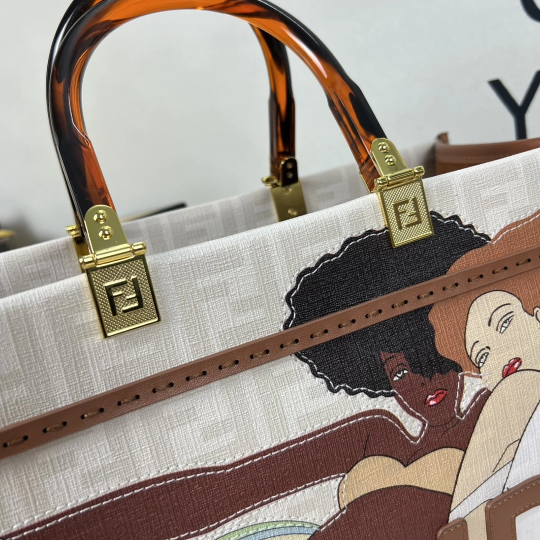 Fendi AAA Quality Tote-Handbags For Women Trendy 444