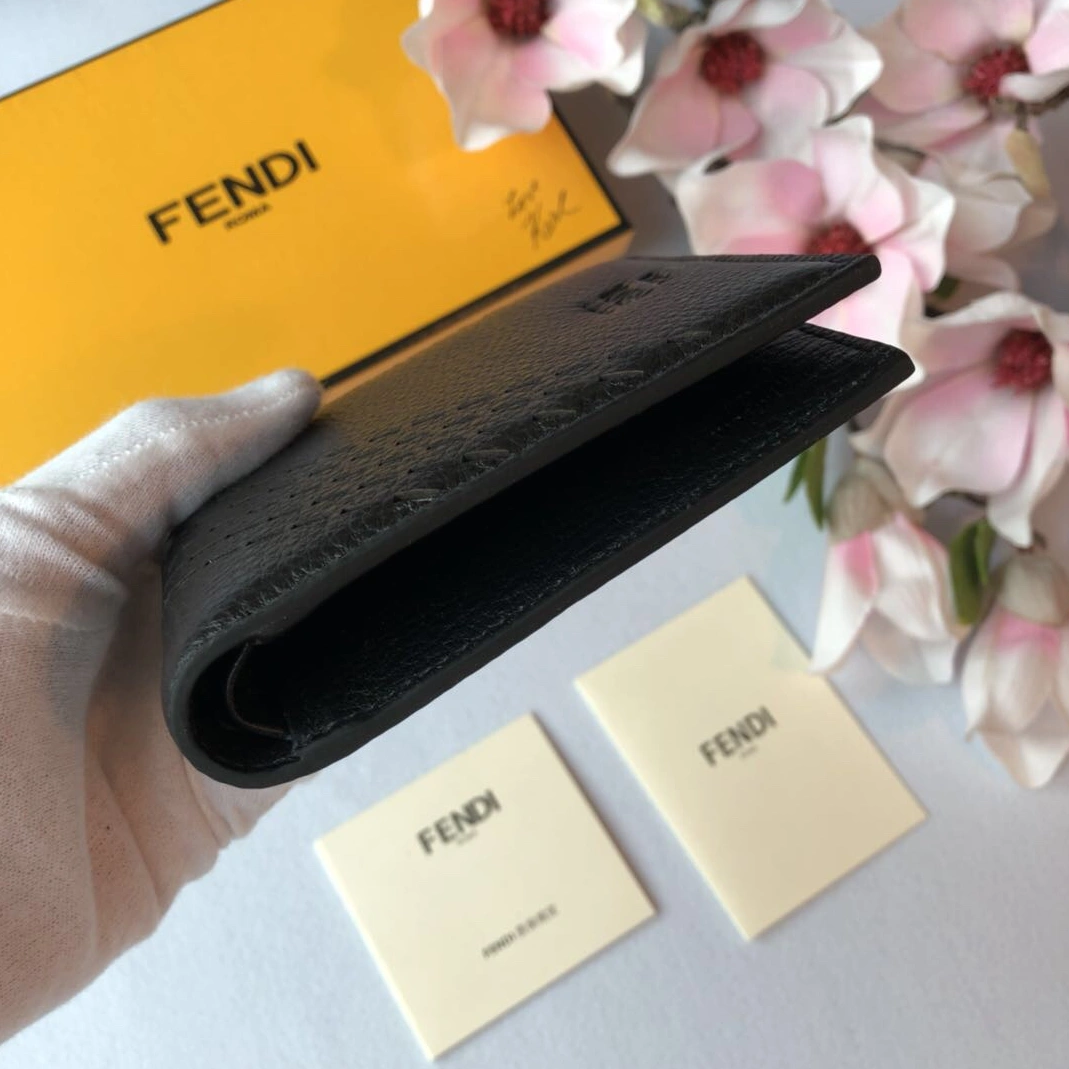 Fendi AAA Quality Wallet Classic 2074