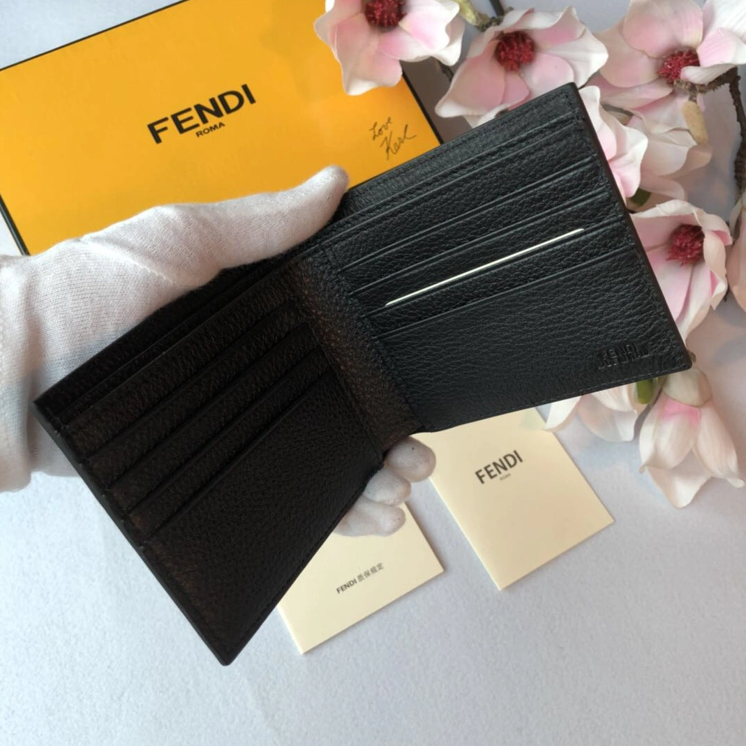 Fendi AAA Quality Wallet Classic 2074